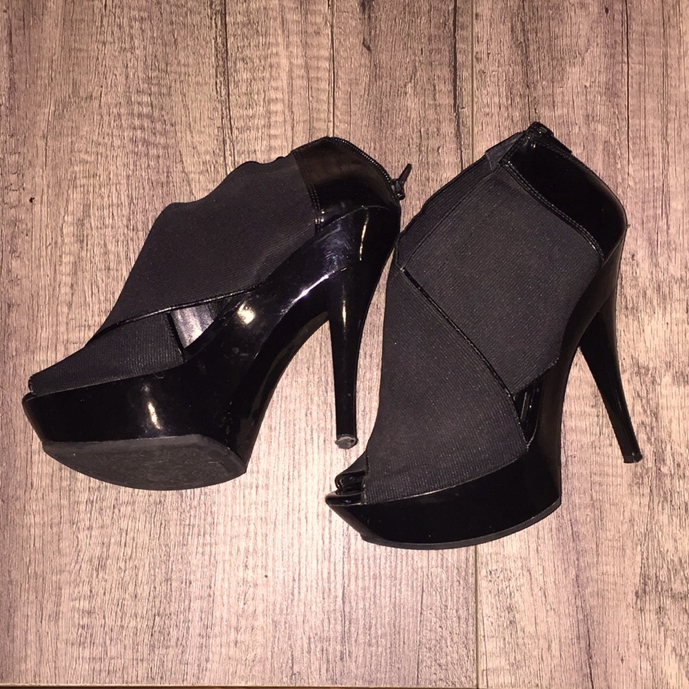 Vintage BCBG Platforms